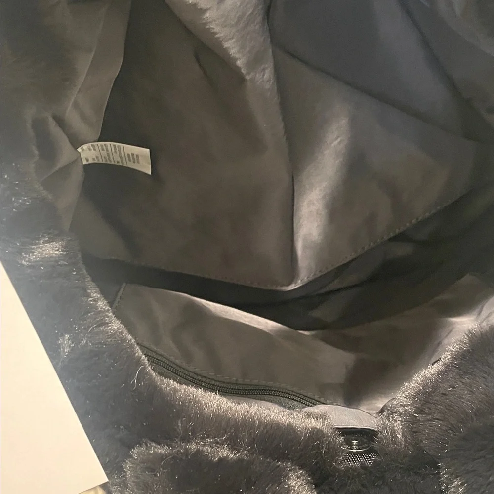 Nike Women's Faux Fur Black and White Shoulder Bag Tote NWT - Picture 10 of 16